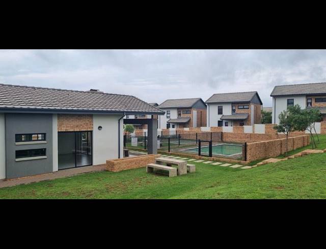 2 BEDROOM APARTMENT FOR SALE IN AMBERFIELD